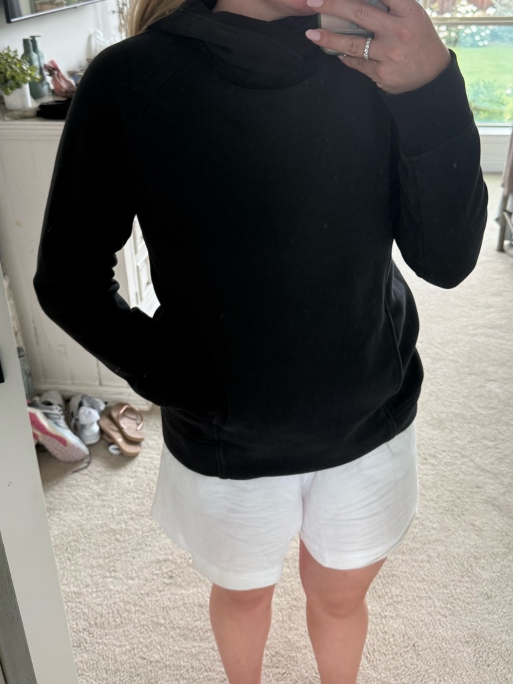 Lululemon black sweatshirt